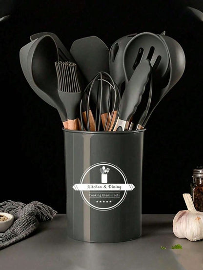 Cuisinez avec Style et Sérénité : Le Set Complet de 12 Ustensiles Anti-Rayures avec son Pot de Rangement.