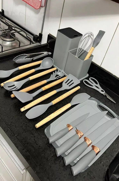 Équipez Votre Cuisine avec Style : Le Set Tout-en-Un de 24 Pièces en Silicone, Bois et Acier.
